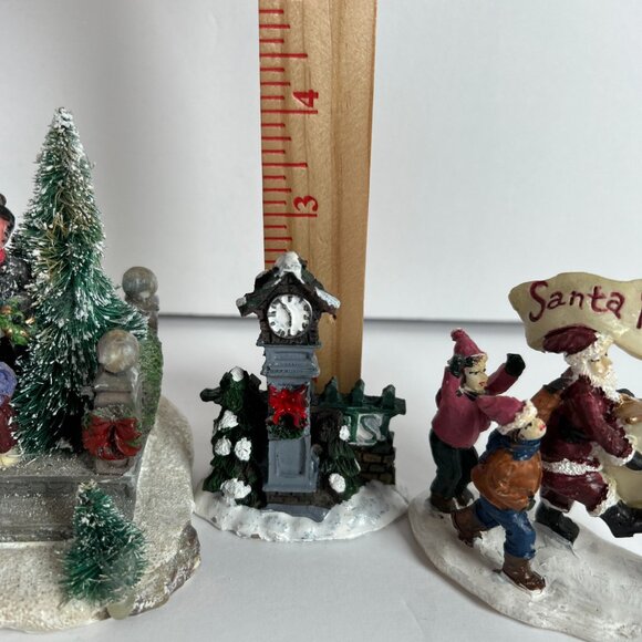 Lot Of 5 Christmas Village Figures Carolers Clock Tower Santa Parade Wedding - Picture 6 of 13